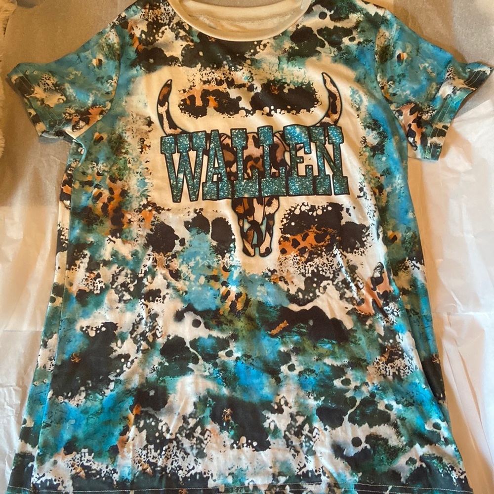 Morgan Wallen T-shirt, size L, never been worn